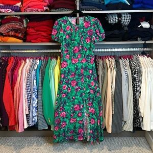 Zara green with pink flowers short sleeve back keyhole button closure size XS